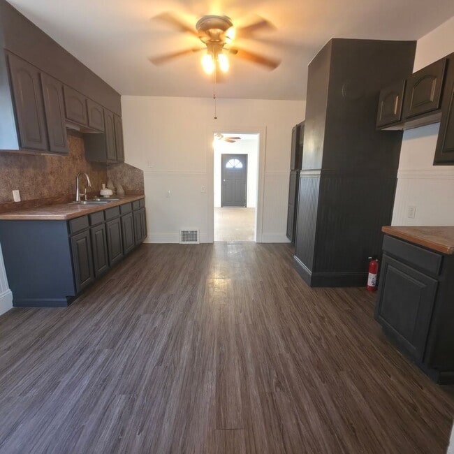 13616 Sprecher Ave in Cleveland, OH - Building Photo - Building Photo