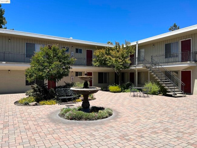 1651 Detroit Ave in Concord, CA - Building Photo - Building Photo