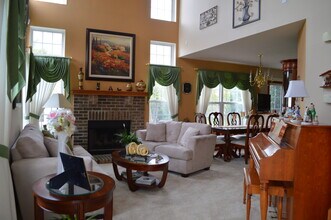 2733 Borkshire Ln in Aurora, IL - Building Photo - Building Photo