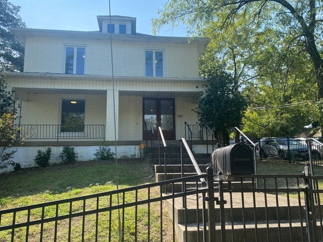 3107 Vanderbilt Pl in Nashville, TN - Building Photo - Building Photo