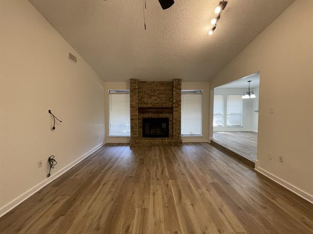 3502 Hialeah Dr in Arlington, TX - Building Photo - Building Photo
