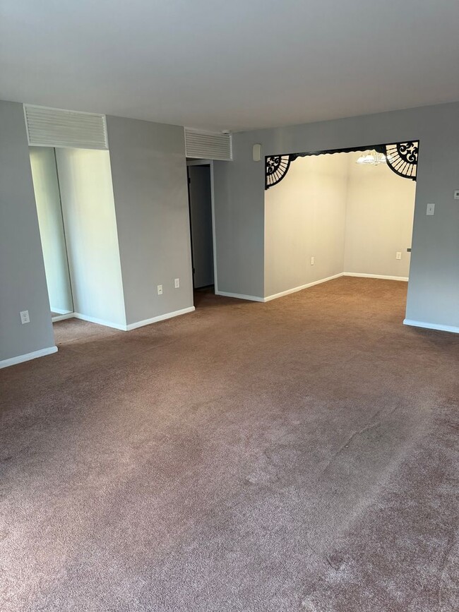 63 Heather Croft in Egg Harbor Township, NJ - Foto de edificio - Building Photo