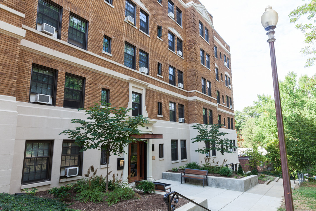 1900 Lamont in Washington, DC - Foto de edificio