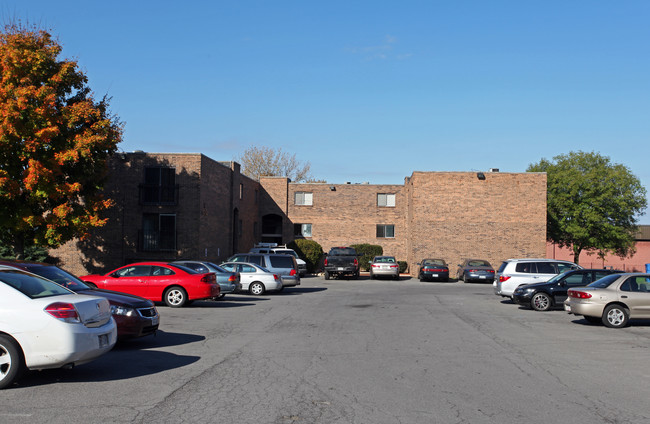 Northwood Apartments in Liverpool, NY - Foto de edificio - Building Photo