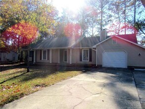 7209 Pebblebrook Dr in Fayetteville, NC - Building Photo - Building Photo