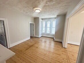 111 Ring St, Unit 2 in Providence, RI - Building Photo - Building Photo