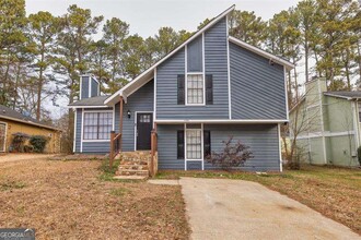 6300 Creekford Dr in Lithonia, GA - Building Photo - Building Photo