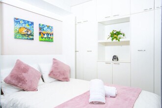 18 Yonge St, Unit SI ID1403791P in Toronto, ON - Building Photo - Building Photo