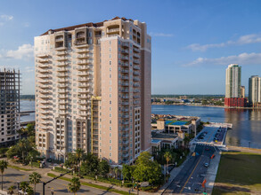 Berkman Plaza Condos in Jacksonville, FL - Building Photo - Building Photo