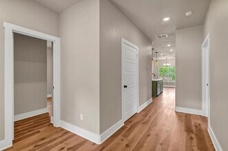 809 Branding Iron Trail in Granbury, TX - Building Photo - Building Photo