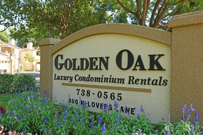 Golden Oak Apartments photo'