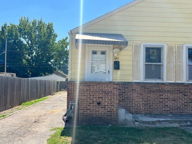 1816-1818 E Watch Ave in Springfield, IL - Building Photo - Building Photo