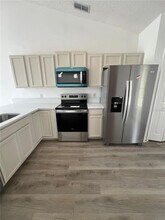 470 Windrush Dr in Davenport, FL - Building Photo - Building Photo