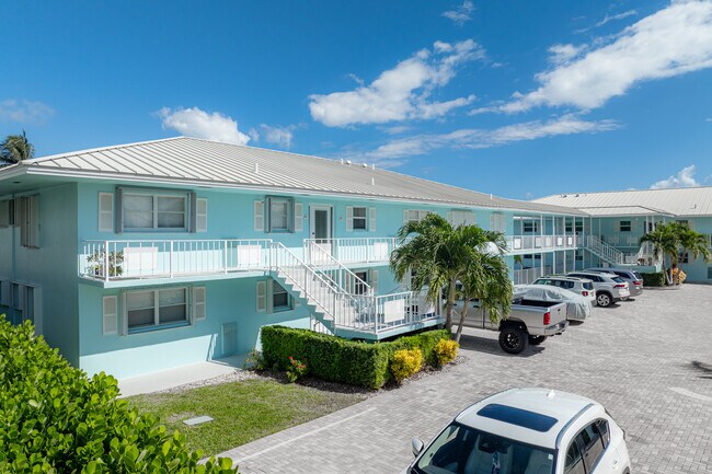 Harbour Lights in North Palm Beach, FL - Building Photo - Building Photo