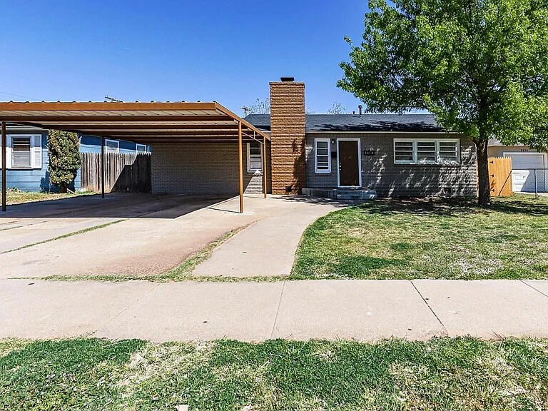 2618 44th St in Lubbock, TX - Building Photo