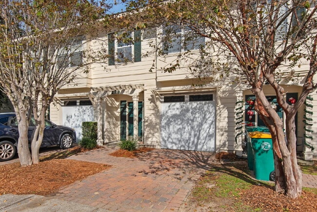 223 Mattie M Kelly Blvd in Destin, FL - Building Photo - Building Photo
