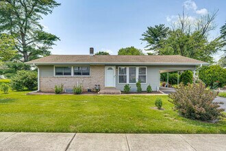 114 S 36th St in Camp Hill, PA - Building Photo - Building Photo