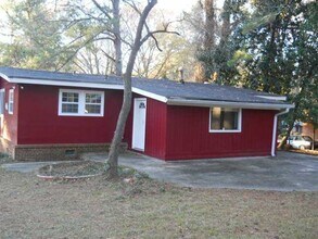876 Laurelmont Dr SW in Atlanta, GA - Building Photo - Building Photo
