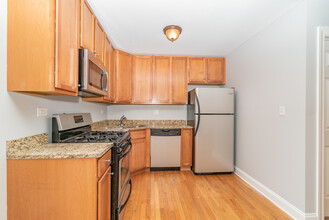 7334 N Winchester Ave in Chicago, IL - Building Photo - Building Photo
