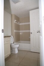 200 Pecan Dr in League City, TX - Building Photo - Building Photo