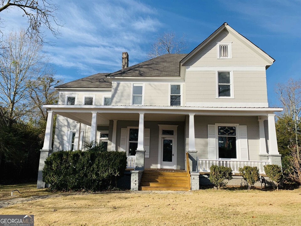109 Ben Hill St in Lagrange, GA - Foto de edificio