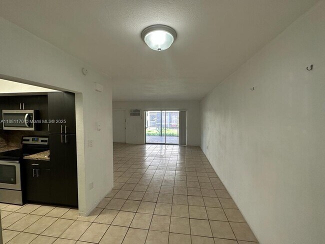 11945 NE 19th Dr in North Miami, FL - Building Photo - Building Photo