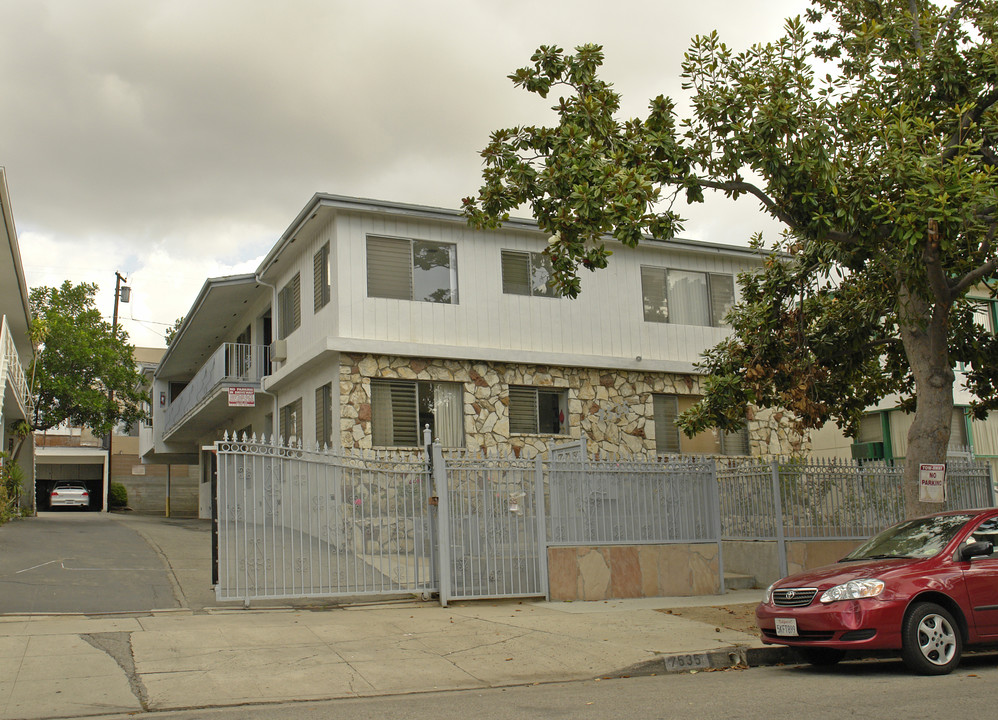 7535 Norton Ave. in West Hollywood, CA - Building Photo