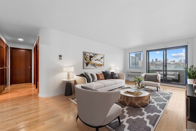 30-80 21st St-Unit -6C in Queens, NY - Building Photo - Building Photo