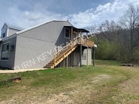 30 Valley Trail in Warrior, AL - Building Photo