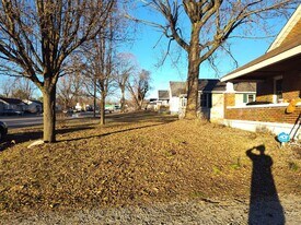 403 Lincoln Dr in Fredericktown, MO - Building Photo