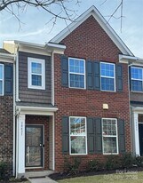 18431 The Commons Blvd in Cornelius, NC - Building Photo