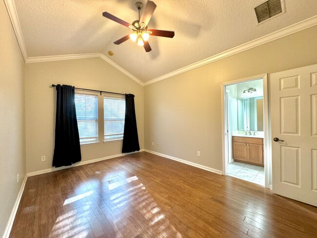 property at 900 Paradise Ln