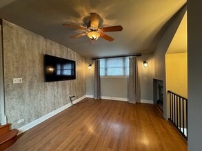 800 E Belmont Ave in Bensenville, IL - Foto de edificio - Building Photo