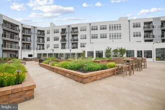 1 Bridge St, Unit 1B-2-2315 in Phoenixville, PA - Building Photo - Building Photo