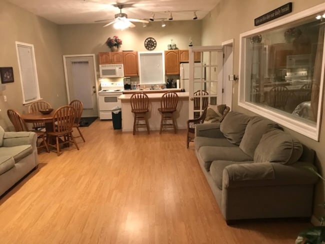 390 Main St in Otego, NY - Foto de edificio - Building Photo