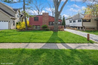 1317 Ferndale Ave in Highland Park, IL - Building Photo - Building Photo