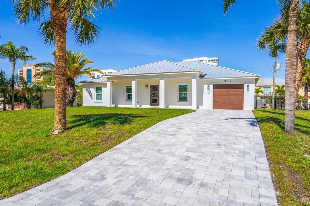 2710 Flotilla Terrace in Fort Pierce, FL - Building Photo