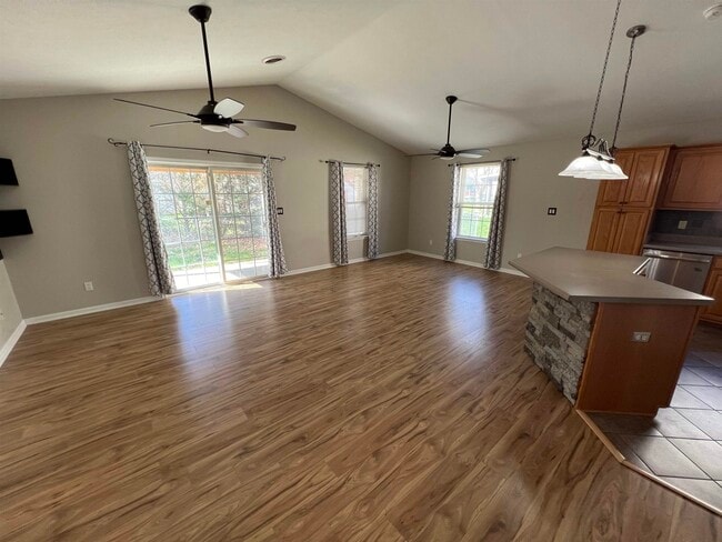 85 Somerset Dr in Weyers Cave, VA - Building Photo - Building Photo