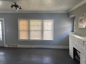 12702 Iowa Ave in Cleveland, OH - Building Photo - Building Photo