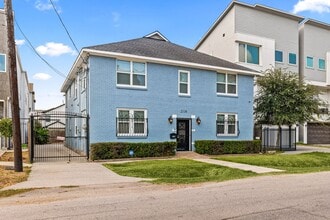 2116 Live Oak St in Houston, TX - Building Photo - Building Photo