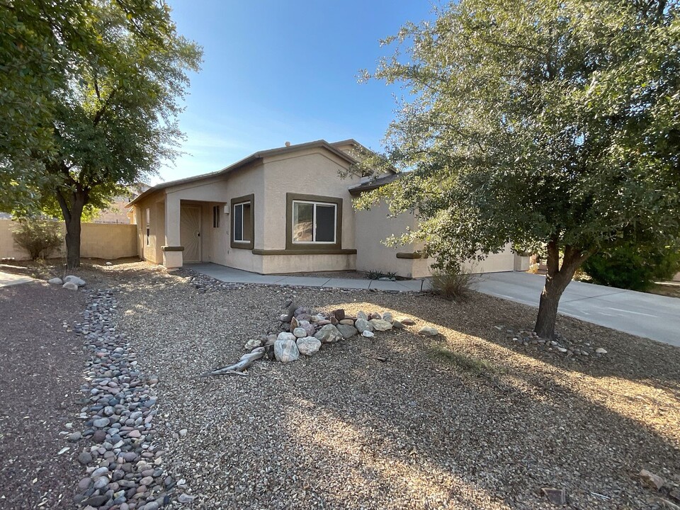 10180 E Desert Paradise Pl in Tucson, AZ - Building Photo