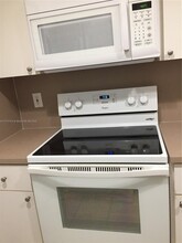 6740 NW 114th Ave in Doral, FL - Building Photo - Building Photo