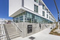 Ivy in San Diego, CA - Foto de edificio - Building Photo