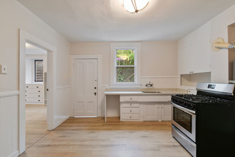 672 Castro St in San Francisco, CA - Building Photo - Interior Photo