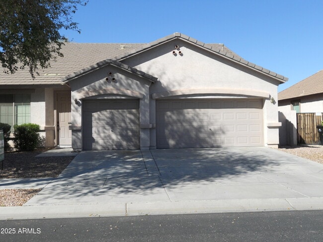 13558 W Port Royale Ln in Surprise, AZ - Building Photo - Building Photo