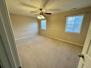 307 Olivia Dr in Marion, IL - Building Photo - Building Photo