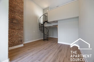 1223 N La Salle Dr, Unit 3C in Chicago, IL - Building Photo - Building Photo