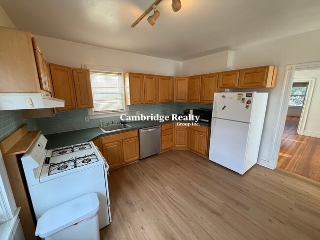 42 Holyoke Rd, Unit 2