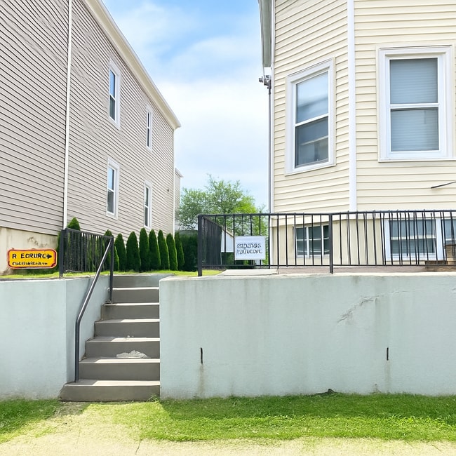127 W 2nd St, Unit 2nd and 3rd floor combine