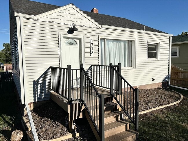 property at 1718 5th St